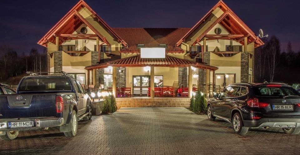 Aranykakas Etterem Es Panzio Bed & Breakfast Sîndominic Exterior photo