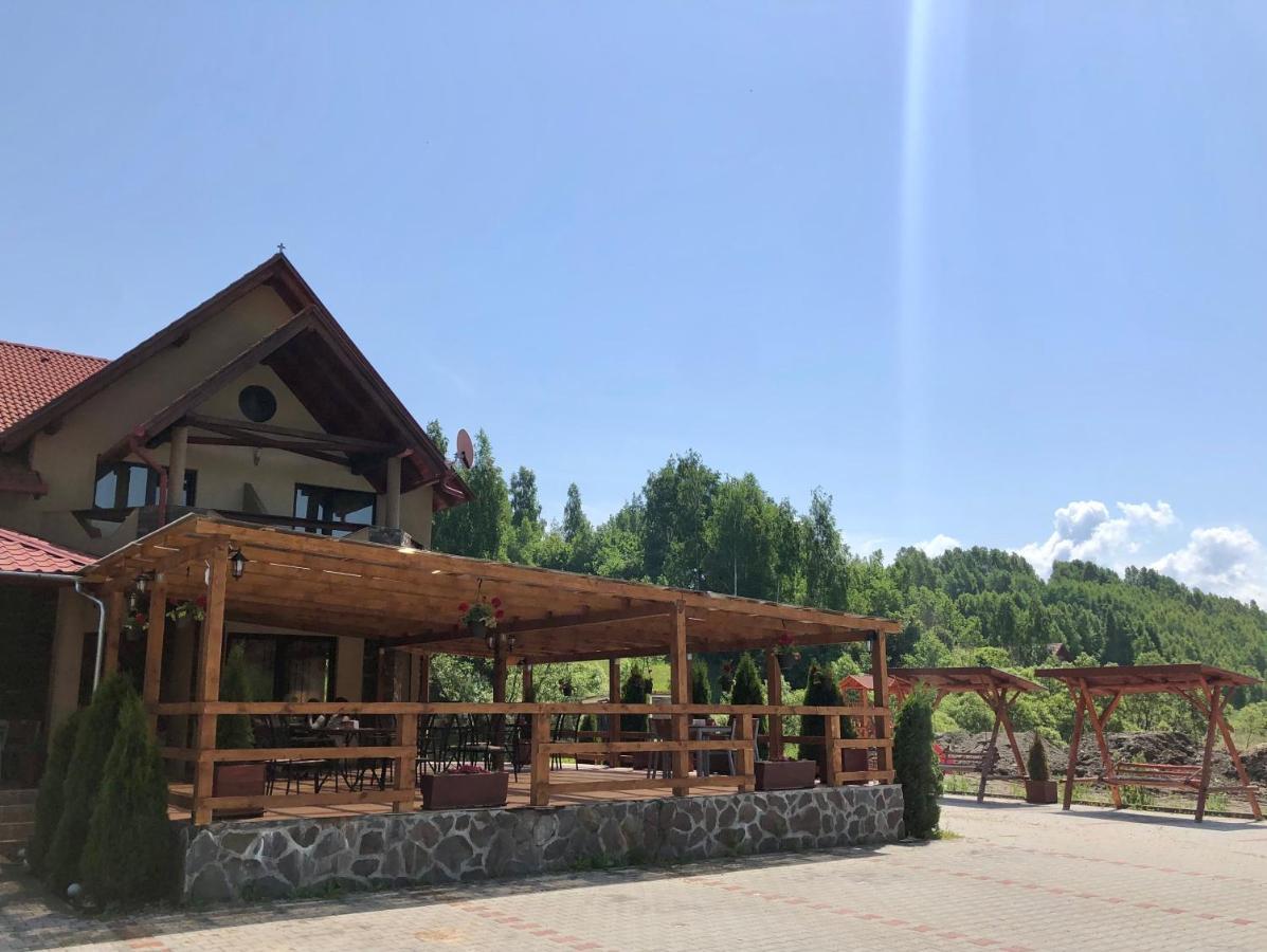 Aranykakas Etterem Es Panzio Bed & Breakfast Sîndominic Exterior photo